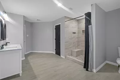 8109 Zephyr Court, Arlington, TX 76002 - Photo 20