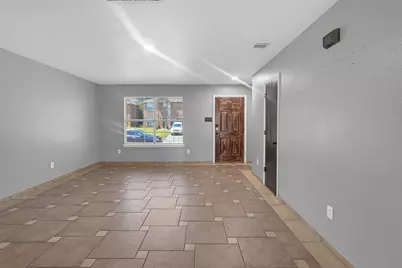 8109 Zephyr Court, Arlington, TX 76002 - Photo 2