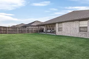 805 Alexandria Ln, Joshua, TX 76058 - Photo 32