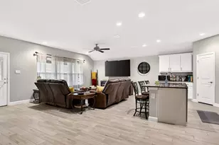 805 Alexandria Ln, Joshua, TX 76058 - Photo 10