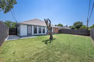1925 Kings Canyon Cir, Fort Worth, TX 76134 - Photo 2