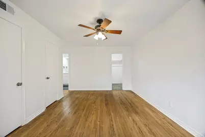 10422 Lake Gardens Drive, Dallas, TX 75218 - Photo 16