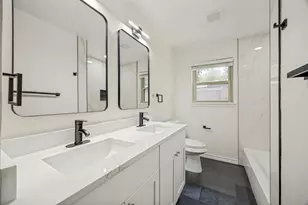 10422 Lake Gardens Dr, Dallas, TX 75218 - Photo 20