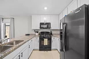 2015 Ava Dr, Ennis, TX 75119 - Photo 4