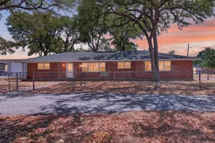 161 Tomlinson Rd, Granbury, TX 76049 - Photo 1