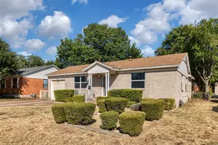 1017 E Spurgeon St, Fort Worth, TX 76115 - Photo 1