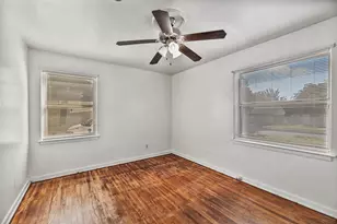 1017 E Spurgeon St, Fort Worth, TX 76115 - Photo 16