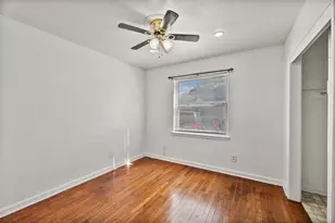 1017 E Spurgeon St, Fort Worth, TX 76115 - Photo 6