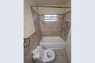 1017 E Spurgeon Street, Fort Worth, TX 76115 - Photo 12