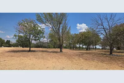 139 Pecan Drive, Gainesville, TX 76240 - Photo 2