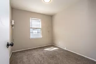 6528 Wild Honey Dr, Dallas, TX 75241 - Photo 16