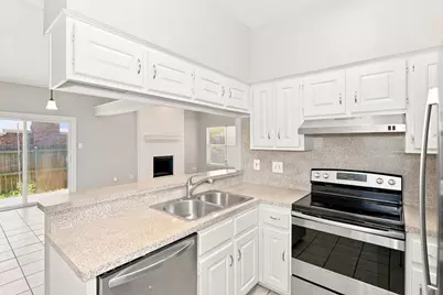 704 Monique, Cedar Hill, TX 75104 - Photo 2
