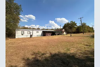 520 N Mlk Avenue, Wortham, TX 76693 - Photo 2