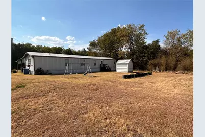 520 N Mlk Avenue, Wortham, TX 76693 - Photo 6