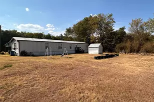 520 N Mlk Ave, Wortham, TX 76693 - Photo 6