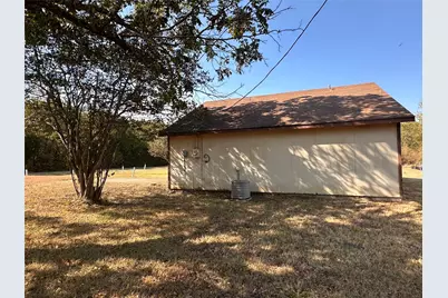 520 N Mlk Avenue, Wortham, TX 76693 - Photo 10