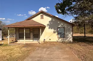 520 N Mlk Ave, Wortham, TX 76693 - Photo 8