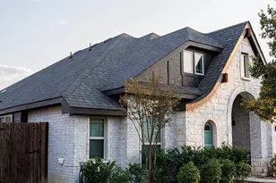 324 W Milas Ln, Glenn Heights, TX 75154 - Photo 2