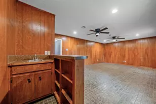 739 N Old Robinson Rd, Robinson, TX 76706 - Photo 16
