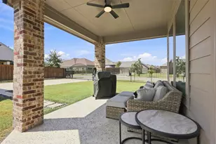 1829 Temple Hls, Van Alstyne, TX 75495 - Photo 34