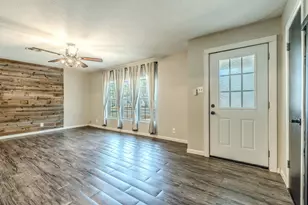 6716 John Dr, Richland Hills, TX 76118 - Photo 2