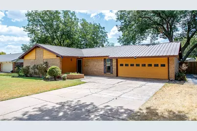 1009 W Edwards, Olney, TX 76374 - Photo 2