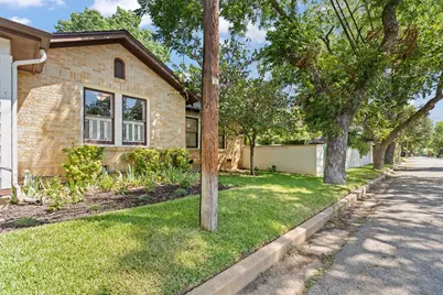 115 Bellevue Drive, Cleburne, TX 76033 - Photo 6
