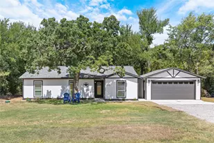 110 Muleta Dr, Oak Point, TX 75068 - Photo 1
