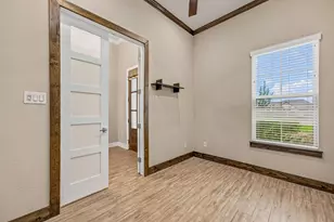 212 Buena Vista Dr, Godley, TX 76044 - Photo 6