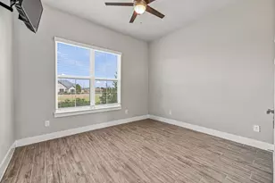 212 Buena Vista Dr, Godley, TX 76044 - Photo 22