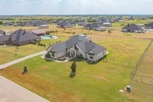 212 Buena Vista Dr, Godley, TX 76044 - Photo 38