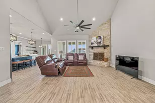 212 Buena Vista Dr, Godley, TX 76044 - Photo 6