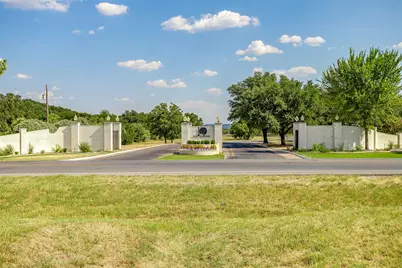 2716 Village Road, Granbury, TX 76049 - Photo 36
