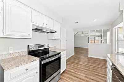 1800 Willow Vale Drive, Fort Worth, TX 76134 - Photo 2