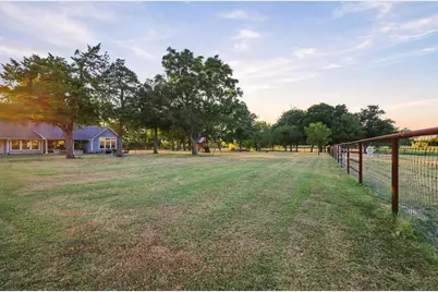 10381 Fm 512, Wolfe City, TX 75496 - Photo 8