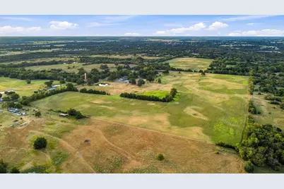 10381 Fm 512, Wolfe City, TX 75496 - Photo 30