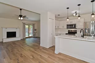 1609 Country Ln, Arlington, TX 76018 - Photo 6