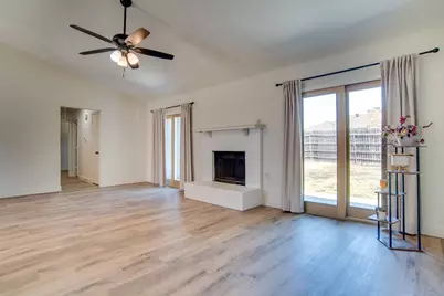1609 Country Lane, Arlington, TX 76018 - Photo 4