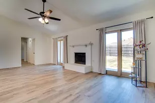 1609 Country Ln, Arlington, TX 76018 - Photo 4