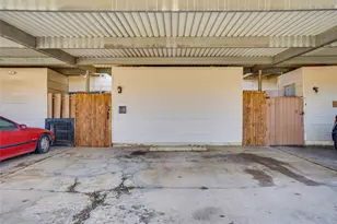 42 W Creek Ln, Grand Prairie, TX 75052 - Photo 22