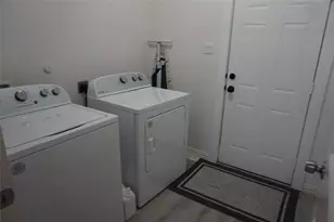 4819 Baldwin St, Dallas, TX 75210 - Photo 12