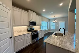 350 Devonshire Dr, Greenville, TX 75401 - Photo 8