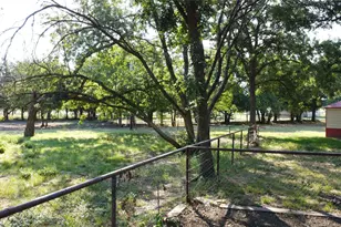 2815 Fm 3092, Gainesville, TX 76240 - Photo 26