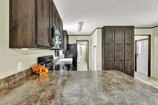 8108 Scenic Ridge Ct, Cresson, TX 76035 - Photo 6