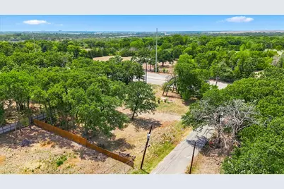 2000 Dowdy Ferry Road, Dallas, TX 75217 - Photo 6