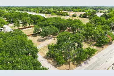 2000 Dowdy Ferry Road, Dallas, TX 75217 - Photo 2