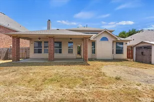 2236 Sparrow Hawk Ct, Grand Prairie, TX 75052 - Photo 32