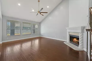 2236 Sparrow Hawk Ct, Grand Prairie, TX 75052 - Photo 14
