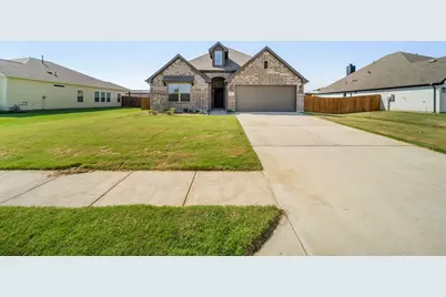 606 Austen Avenue, Tioga, TX 76271 - Photo 2