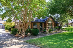 2906 River Crest St, Grapevine, TX 76051 - Photo 4